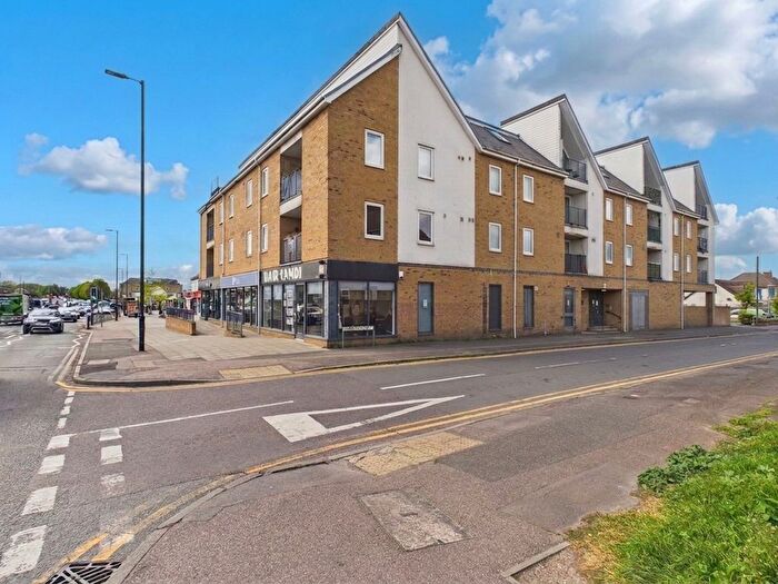 2 Bedroom Flat For Sale In Lambeth Court, Lambeth Road, SS7