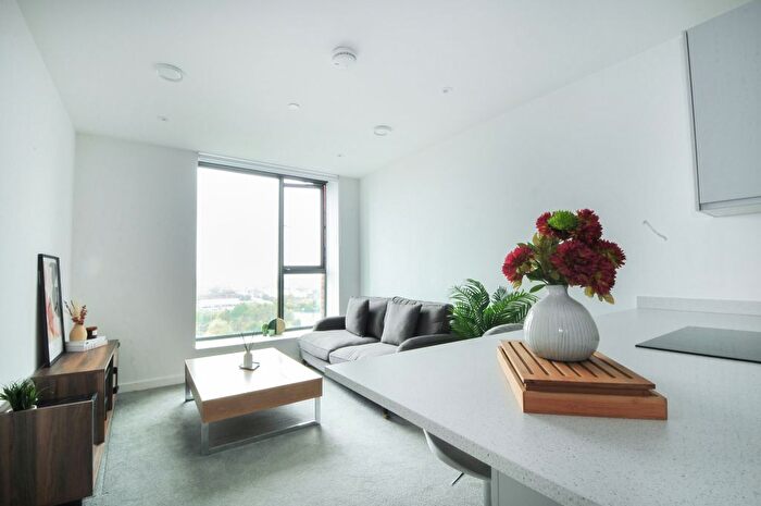 1 Bedroom Flat To Rent In Wharf End, Trafford Park, Manchester, M17