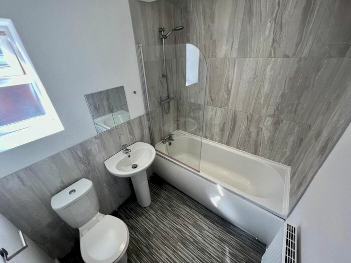 2 Bedroom Flat To Rent In Duke Street, Southport, PR8