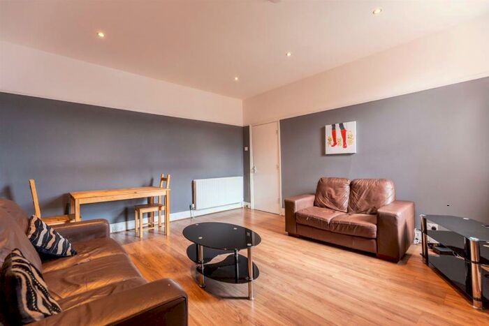 5 Bedroom Maisonette To Rent In - Warton Terrace, Heaton, NE6