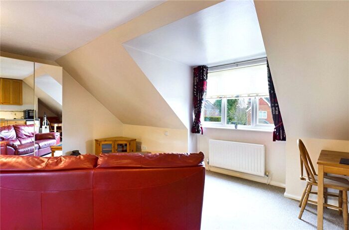 1 Bedroom Studio To Rent In Alder Glade, Burghfield Common, Reading, Berkshire, RG7