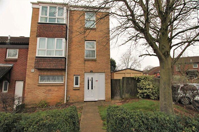 5 Bedroom End Of Terrace House For Sale In Snowbell Square, Northampton, NN3