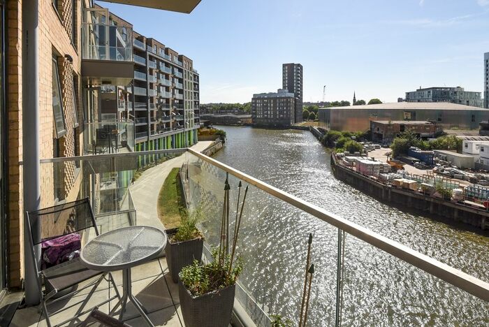 2 Bedroom Flat To Rent In Norman Road, London, SE10