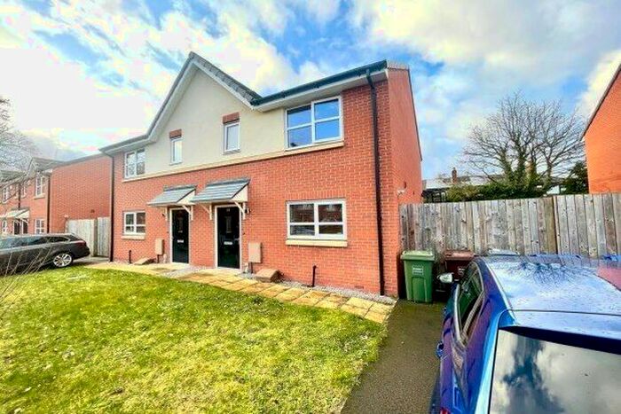 3 Bedroom Property To Rent In Woodpecker Road, Manchester, M21