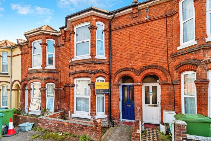 3 Bedroom Terraced House For Sale In Livingstone Road, Portswood, Southampton, Hampshire, SO14