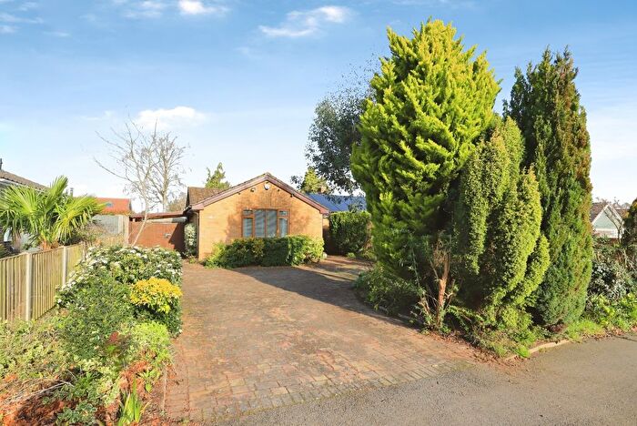 3 Bedroom Bungalow For Sale In Hazelwood Close, Kidderminster, Worcestershire, DY11