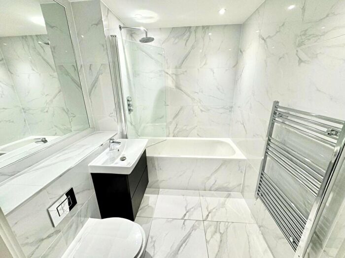 2 Bedroom Penthouse To Rent In Luna St. James, Brentwood, CM14