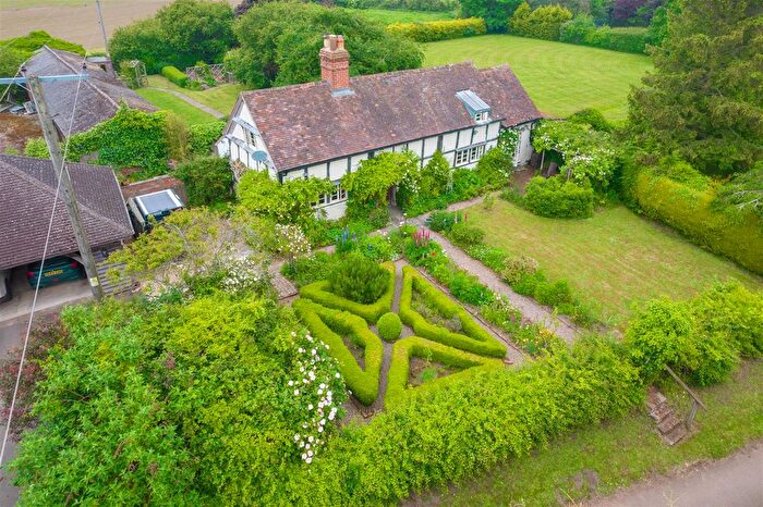 4 Bedroom Detached House For Sale In Yewleigh Lane, Upton-Upon-Severn, Worcester, WR8