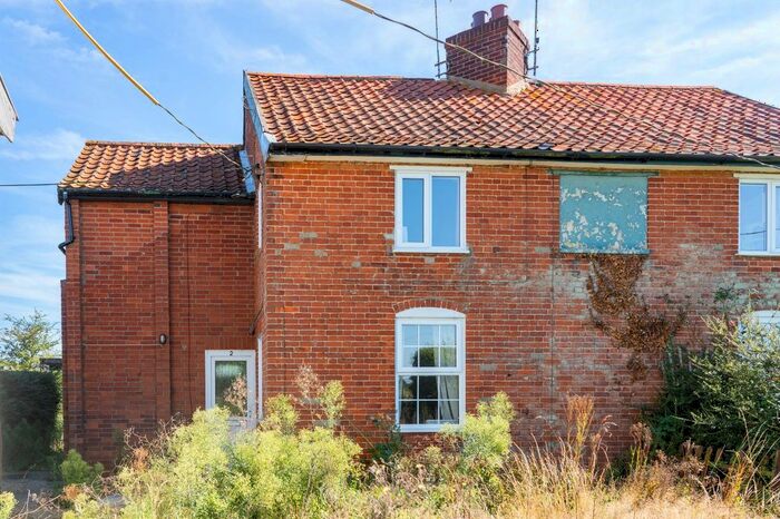 3 Bedroom Semi-Detached House For Sale In Chapel Road, Stratford St. Andrew, Saxmundham, Suffolk, IP17