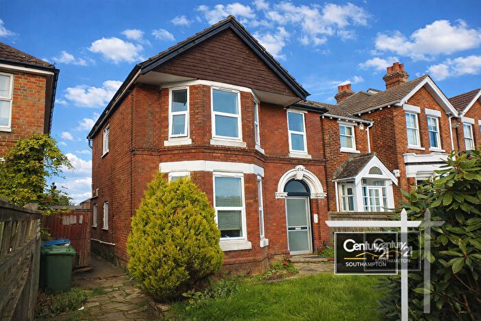 2 Bedroom Flat To Rent In |Ref: |, Winchester Road, Southampton, SO16