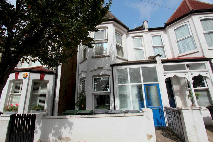1 Bedroom Flat To Rent In Arcadian Gardens, London, N22