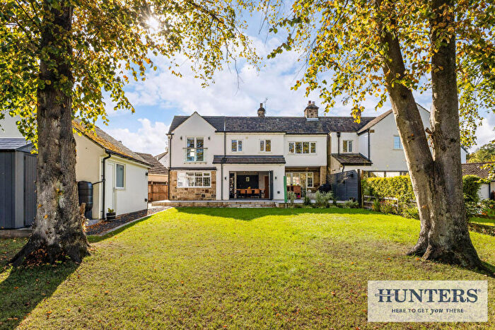 5 Bedroom Semi-Detached House For Sale In Byeway, Guiseley, Leeds, LS20
