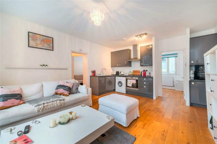 1 Bedroom Flat To Rent In Chalk Farm Road, Chalk Farm, NW1
