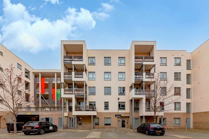 2 Bedroom Flat To Rent In Glenalmond Avenue, Cambridge, CB2