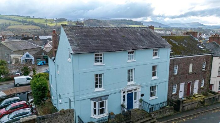 7 Bedroom End Of Terrace House For Sale In Mount Street, Brecon, LD3