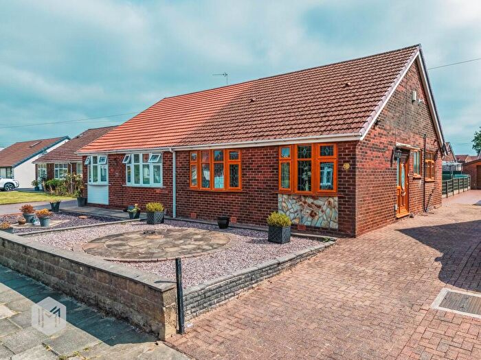 2 Bedroom Semi-Detached Bungalow For Sale In Sunningdale Avenue, Radcliffe, M26