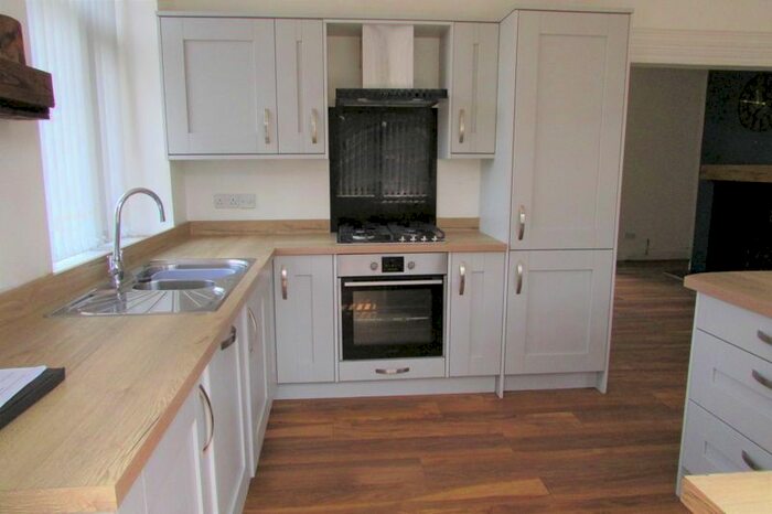 3 Bedroom Terraced House To Rent In Scar Lane, Milnsbridge, Huddersfield, HD3