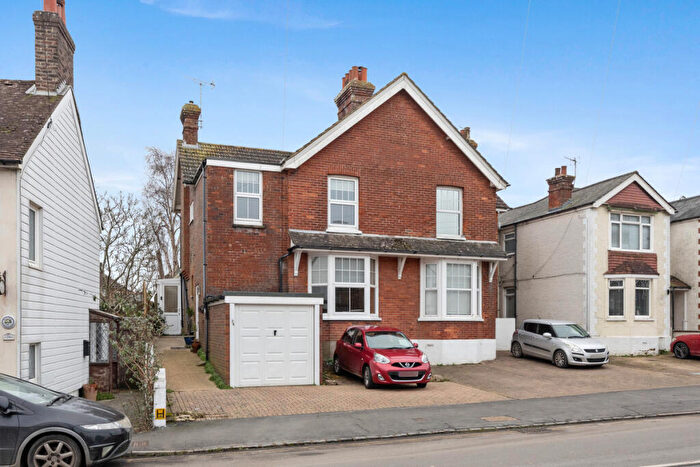 4 Bedroom Semi-Detached House For Sale In Battle Road, Hailsham, BN27