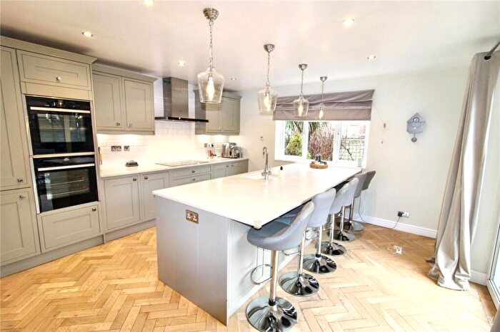 4 Bedroom Detached House For Sale In Denton Close, Thatcham, Berkshire, RG19