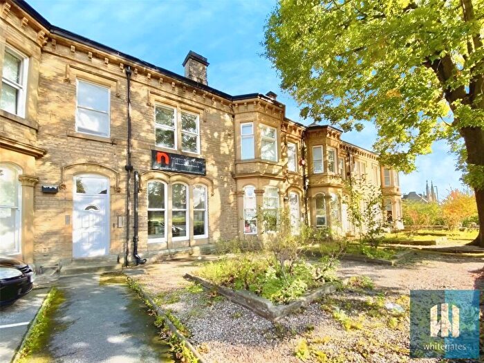 1 Bedroom Penthouse To Rent In Highfields Road, Highfields, Huddersfield, HD1