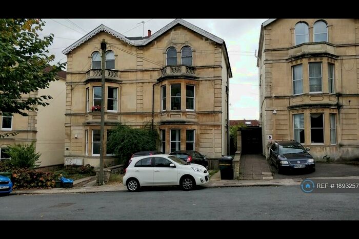 9 Bedroom Semi-Detached House To Rent In West Shrubery, Bristol, BS6