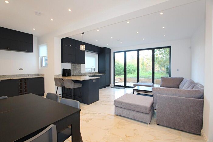 1 Bedroom Apartment To Rent In North End Road, London, NW11