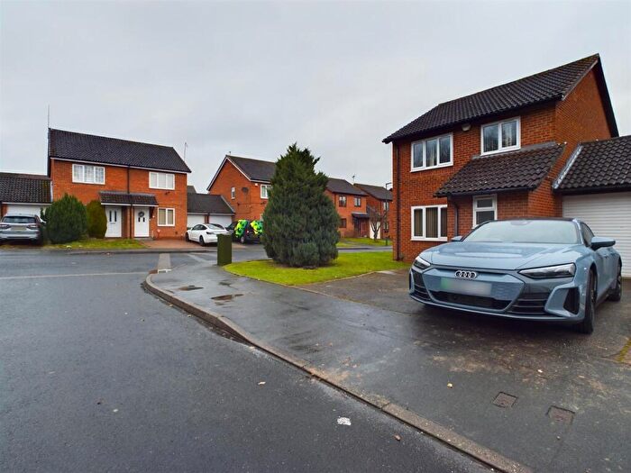 3 Bedroom Detached House To Rent In , Maywell Drive Solihull, B92