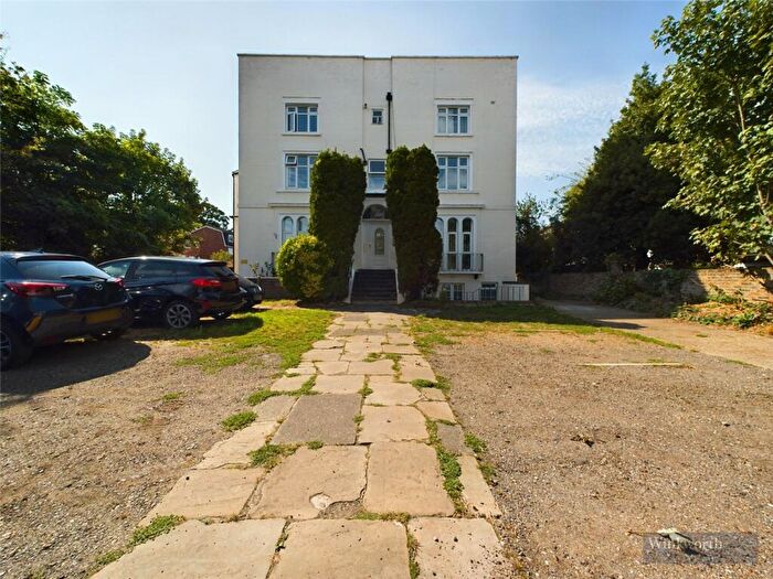 Studio To Rent In Ewell Road, Surbiton, KT6