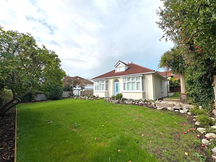 3 Bedroom Detached Bungalow To Rent In Glenview Road, Bristol, BS4