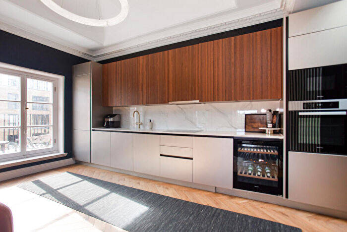 2 Bedroom Character Property For Sale In Chalk Lane, Epsom, KT18