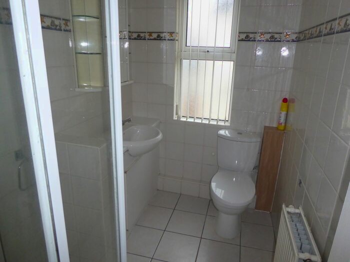 2 Bedroom Flat To Rent In Waverley Grove, Prenton, CH42