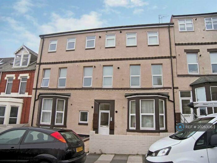 2 Bedroom Flat To Rent In North Parade, Whitley Bay, NE26
