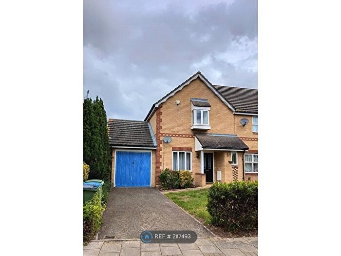 3 Bedroom End Of Terrace House To Rent In Delisle Road, London, SE28