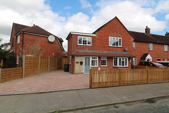 3 Bedroom Semi Detached House To Rent In Oakdene Road, Brockham, RH3