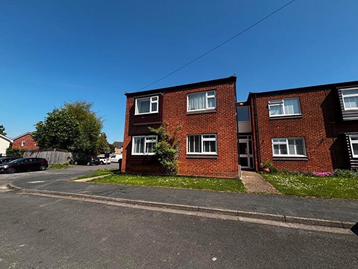 2 Bedroom Flat For Sale In Clay Lane, Wendover, Aylesbury, HP22