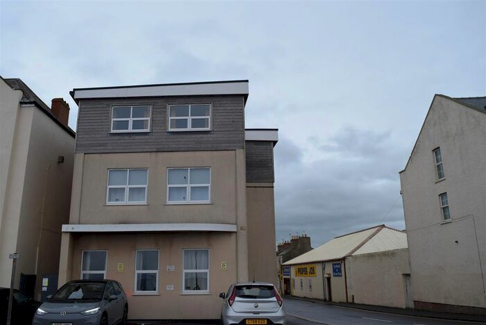 2 Bedroom Flat To Rent In Esplanade, Burnham-On-Sea, TA8