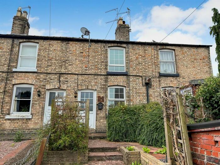 2 Bedroom Terraced House For Sale In Castle Street, Oswestry, SY11