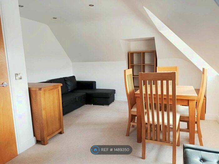 1 Bedroom Flat To Rent In Cecil Road, Bournemouth, BH5