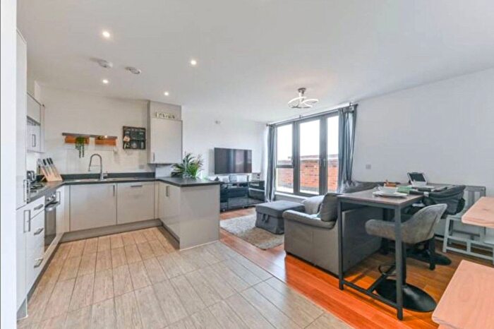 2 Bedroom Flat To Rent In Nihill Place, Croydon, CR0