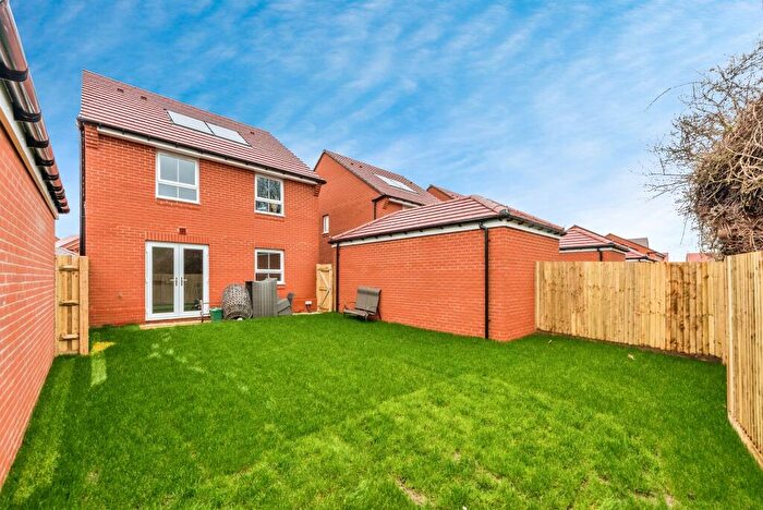 4 Bedroom Detached House For Sale In Clerk Bank, Benson, Wallingford, OX10