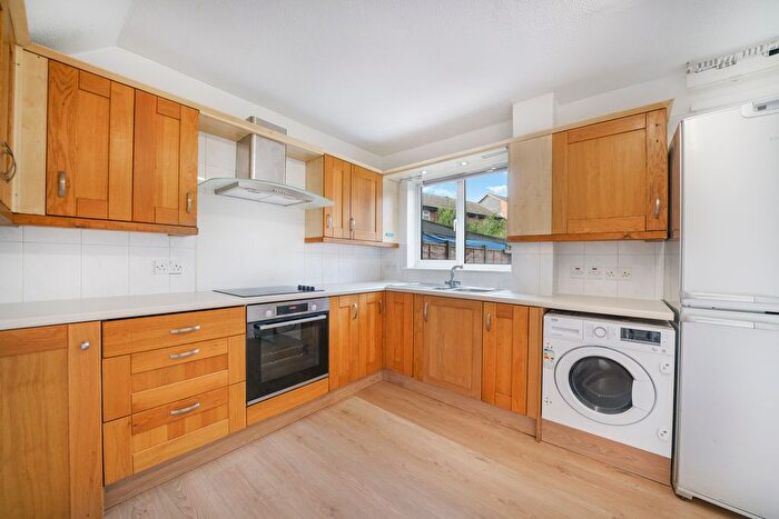 3 Bedroom Semi-Detached House To Rent In Firbank Close, London, E16