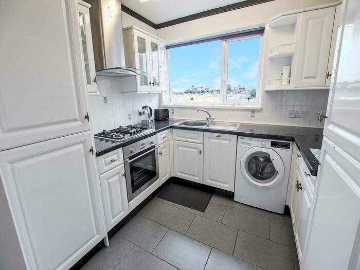 2 Bedroom Flat To Rent In Dartford Road, Dartford, Kent, DA1