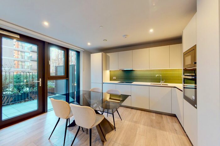 2 Bedroom Flat To Rent In New Kent Road, London, SE1