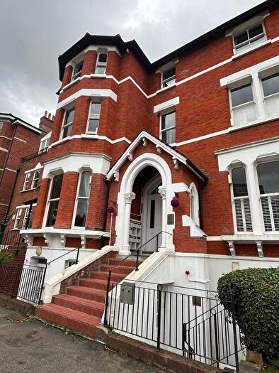 1 Bedroom Flat To Rent In Upper Richmond Road, London, SW15