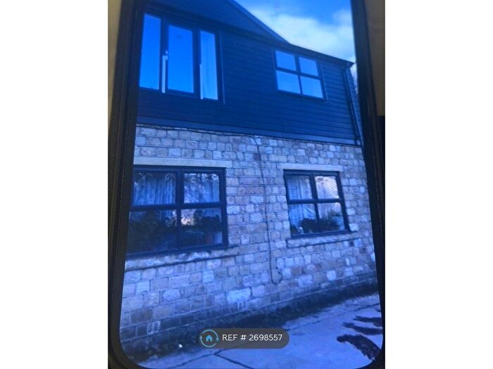 1 Bedroom Terraced House To Rent In Manchester Road, Huddersfield, HD4