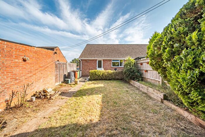2 Bedroom Bungalow For Sale In Tiddington, Thame, Oxfordshire, OX9