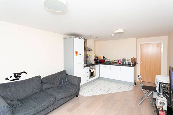 1 Bedroom Flat To Rent In Wilmington Close, Watford, WD18