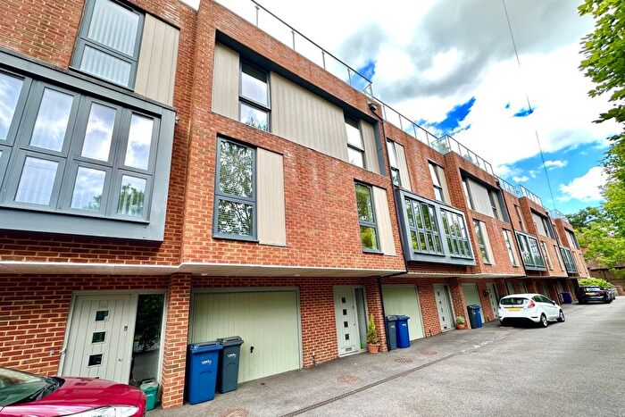 3 Bedroom Town House To Rent In Millbank Close, Farnham, GU9