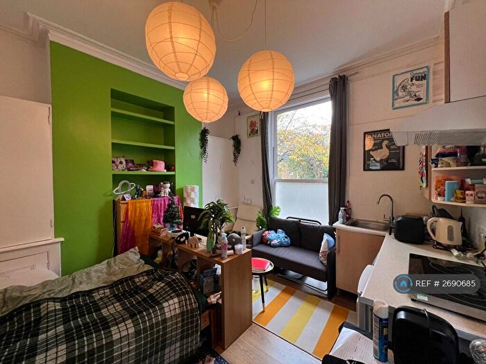 Studio To Rent In Clifton Road, Kingston Upon Thames, KT2