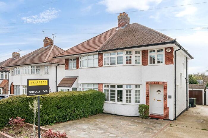 3 Bedroom Semi-Detached House To Rent In Northlands Avenue Orpington, BR6